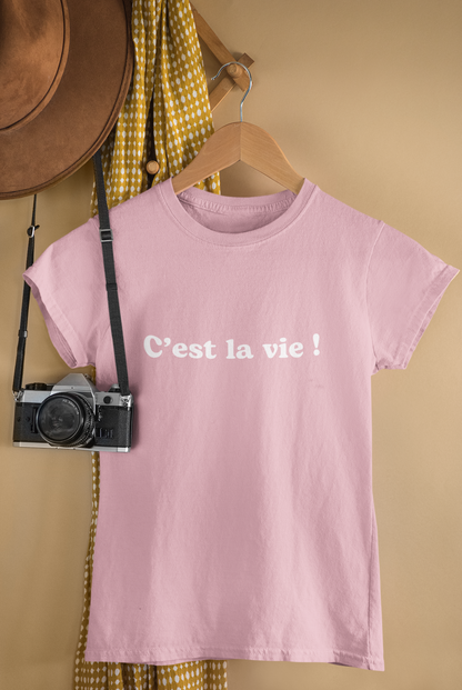 Bianca T-shirt (Light Pink) – "C'est la vie !"